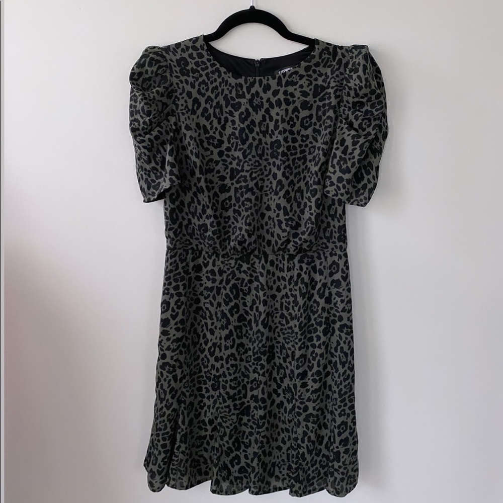 Express short sleeve cheetah midi dress